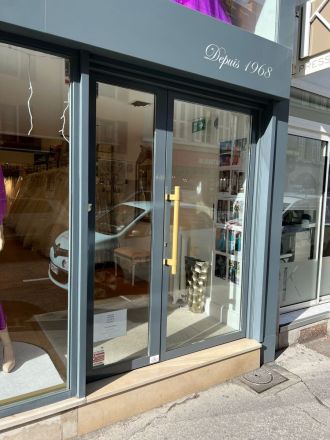 Remplacement-vitrine-magasin