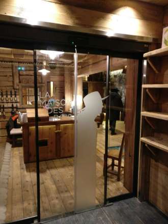 Portes-automatiques-boutique-Annecy